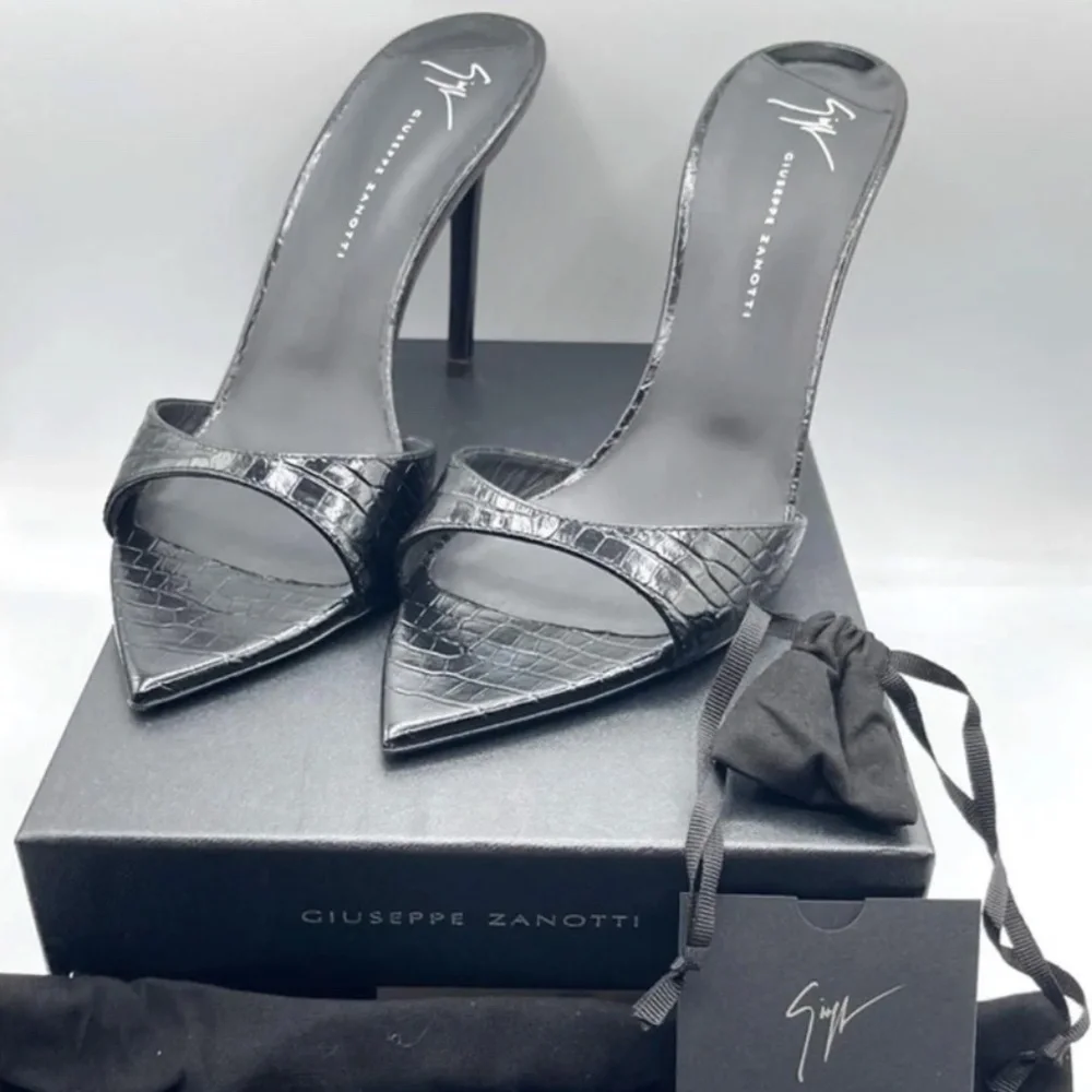 Giuseppe Zanotti Intriigo Claire Leather sandal - Picture 1 of 7